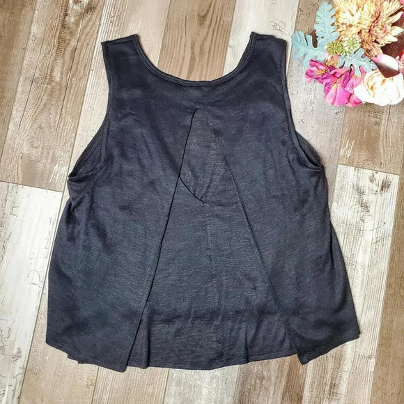 Victoria's Secret Black Women's Cropped Open Back Tank Top Size Large EUC - Picture 15 of 15